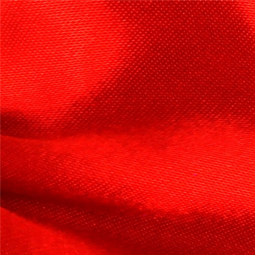 Pajarita Lisa Satén Rojo Claro