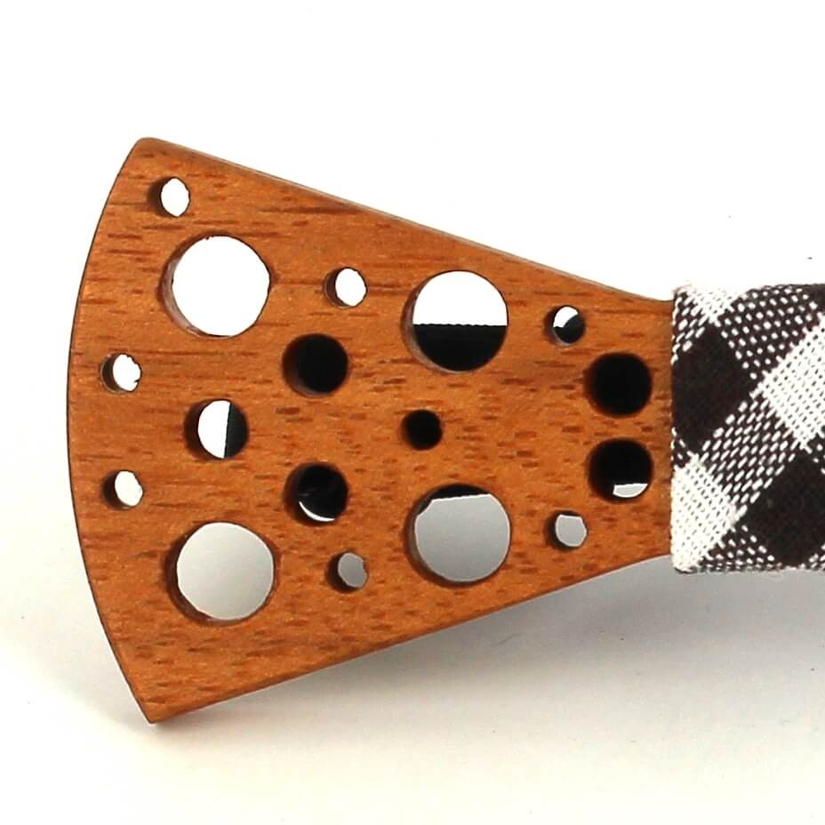 Pajarita Madera Agujeros Pequeños